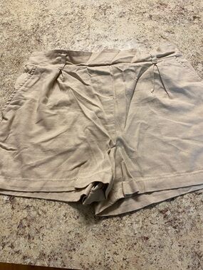 High-Waist Pleated Beige Women's Shorts